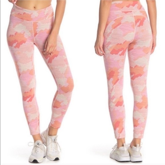 OUTDOOR VOICES Pink Camo Leggings - Picture 1 of 4